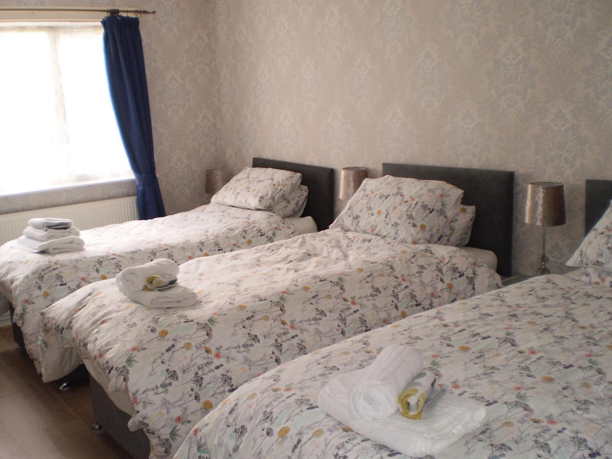 Sportsmans Lodge Bed And Breakfast Amlwch Habitación foto