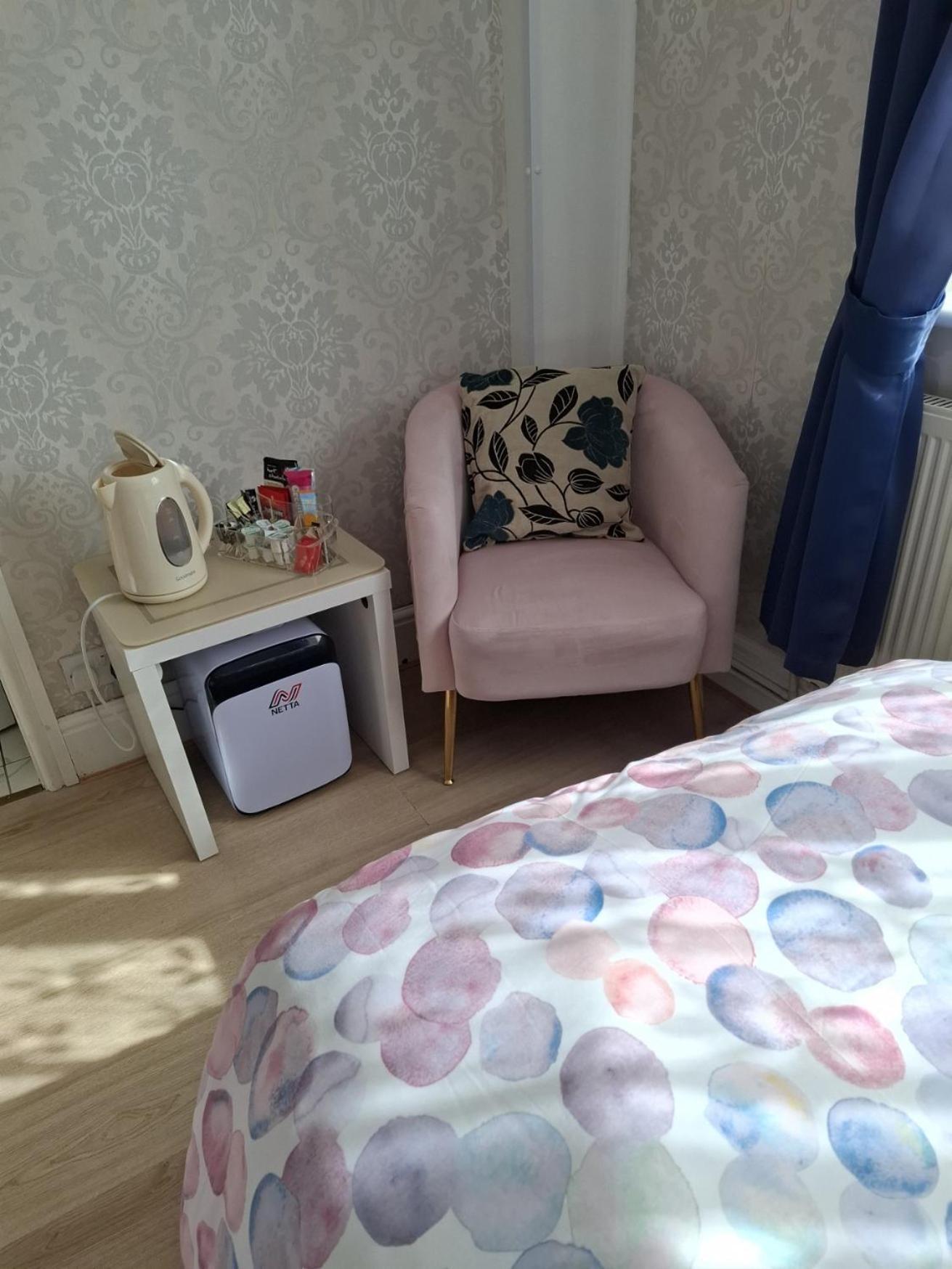 Sportsmans Lodge Bed And Breakfast Amlwch Habitación foto