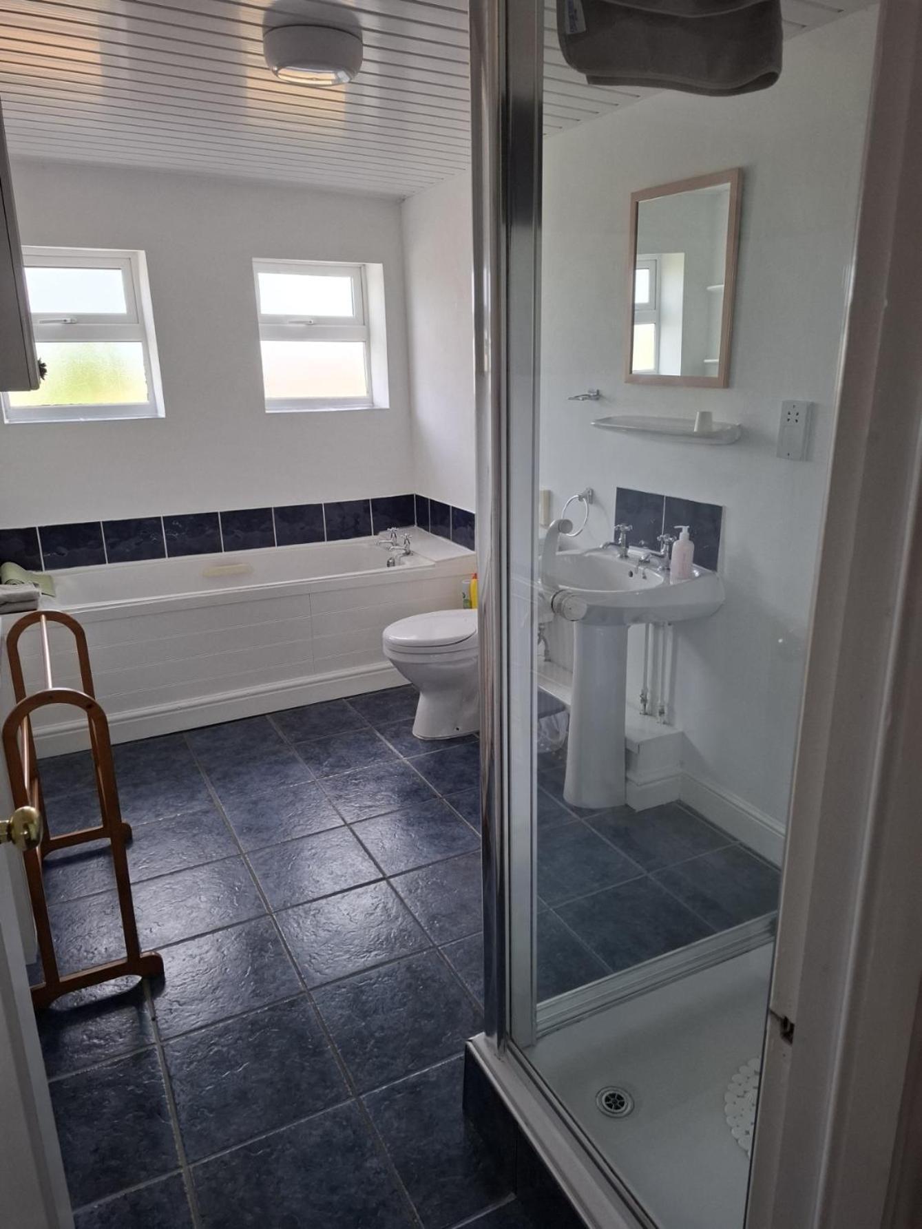 Sportsmans Lodge Bed And Breakfast Amlwch Habitación foto