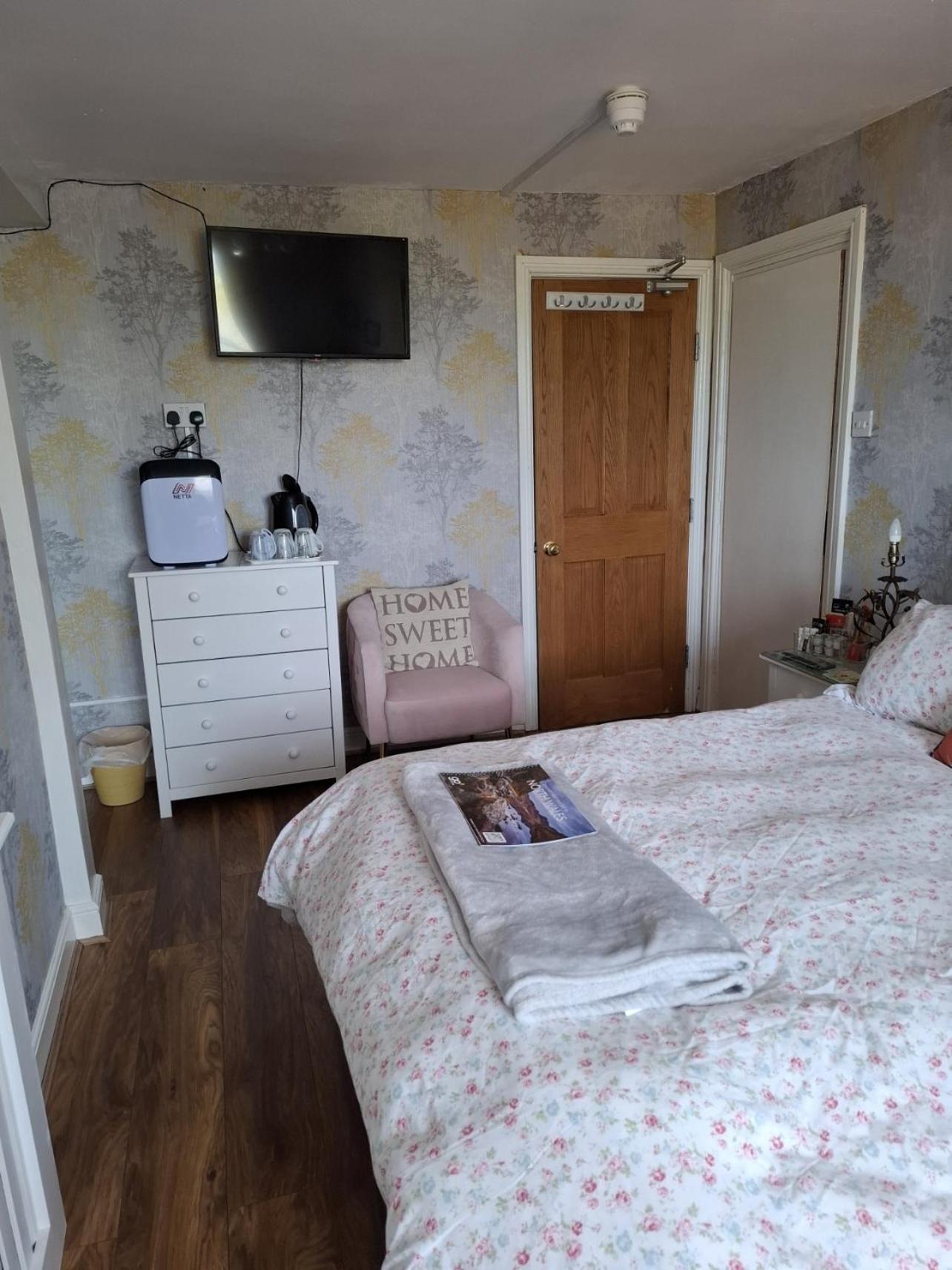 Sportsmans Lodge Bed And Breakfast Amlwch Habitación foto